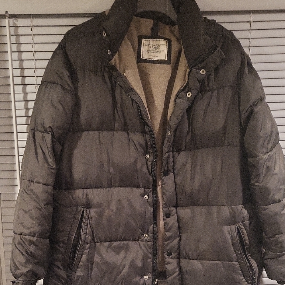 Old Navy Men's Dark Green Hooded Puffer Jacket